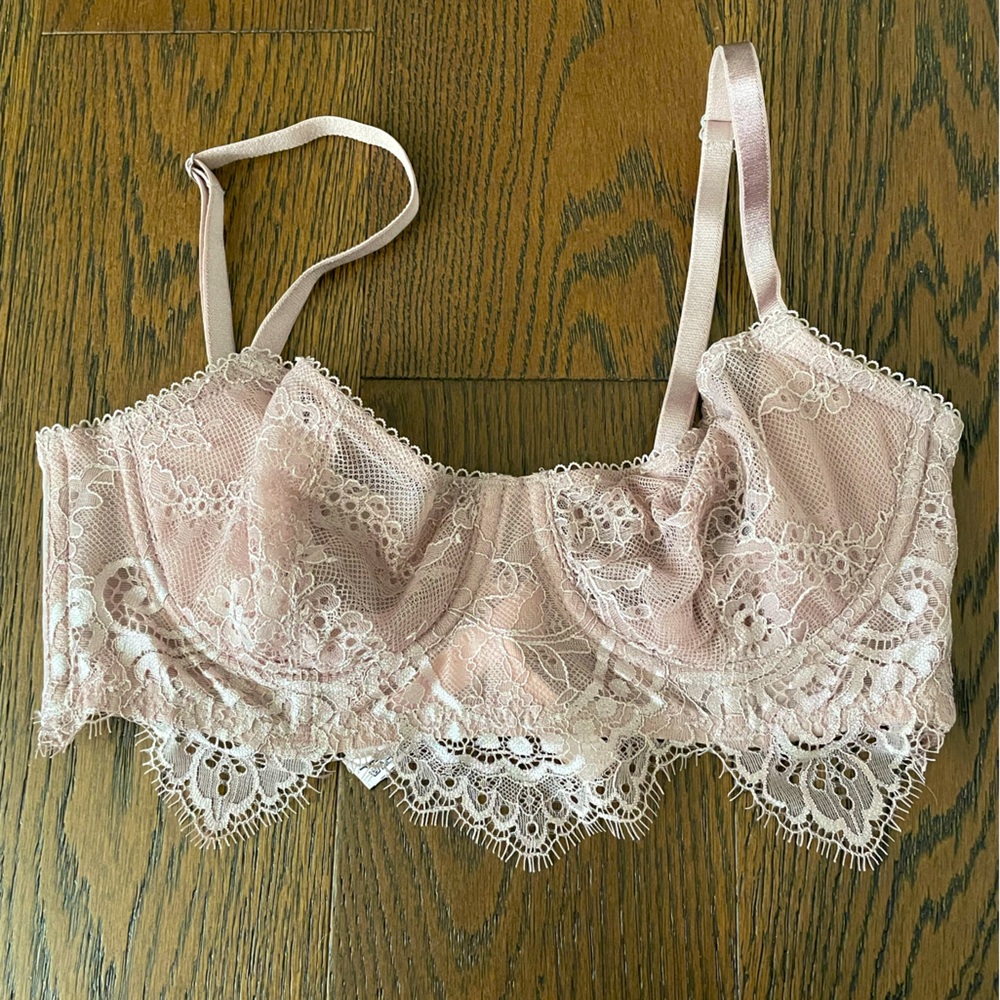 Victoria’s Secret Mauve Bra Size 32C